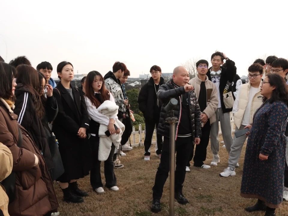 1641262215fa9b2b050868ee8534504