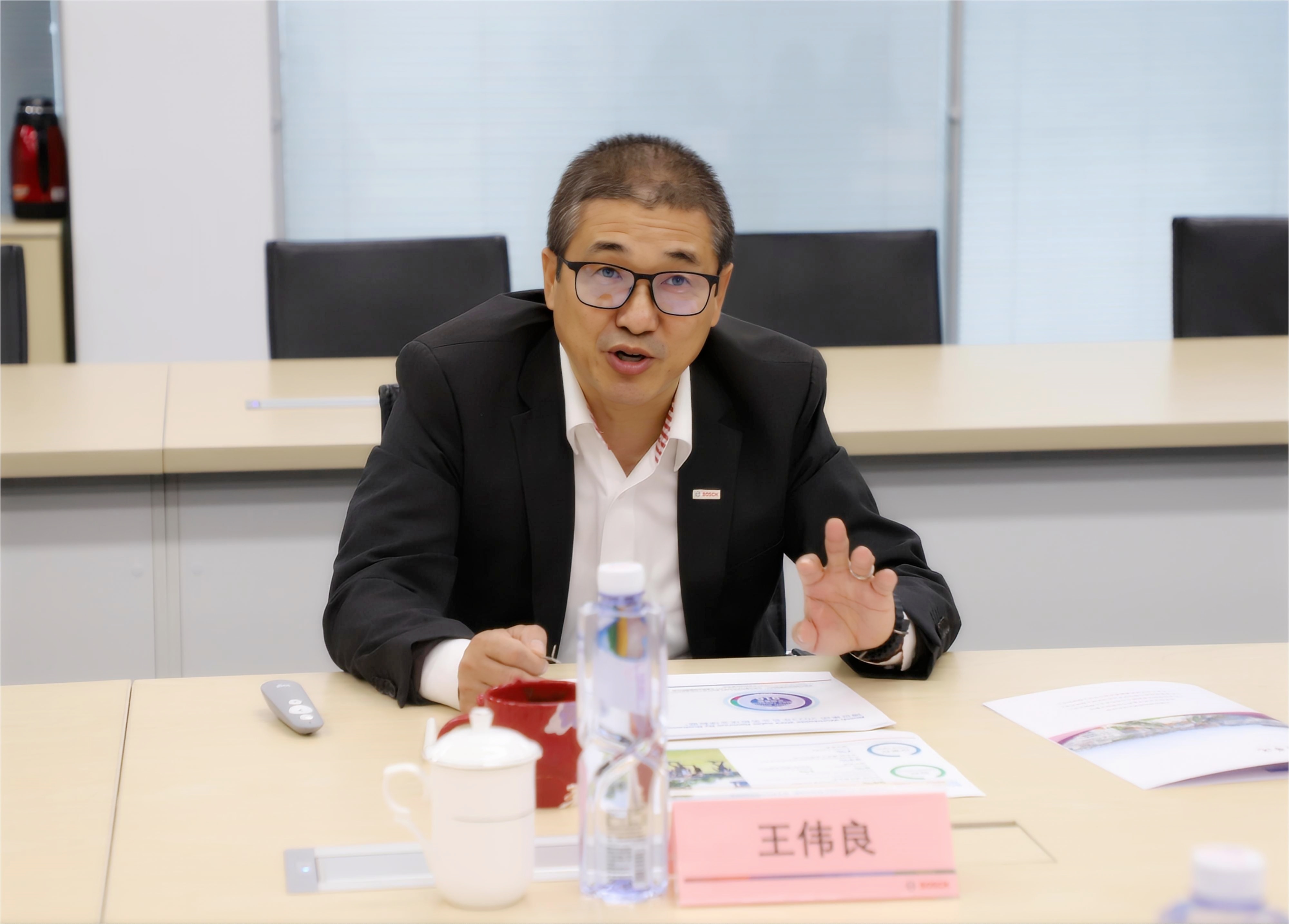 校党委书记杨建新带队赴博世动力总成有限公司调研交流