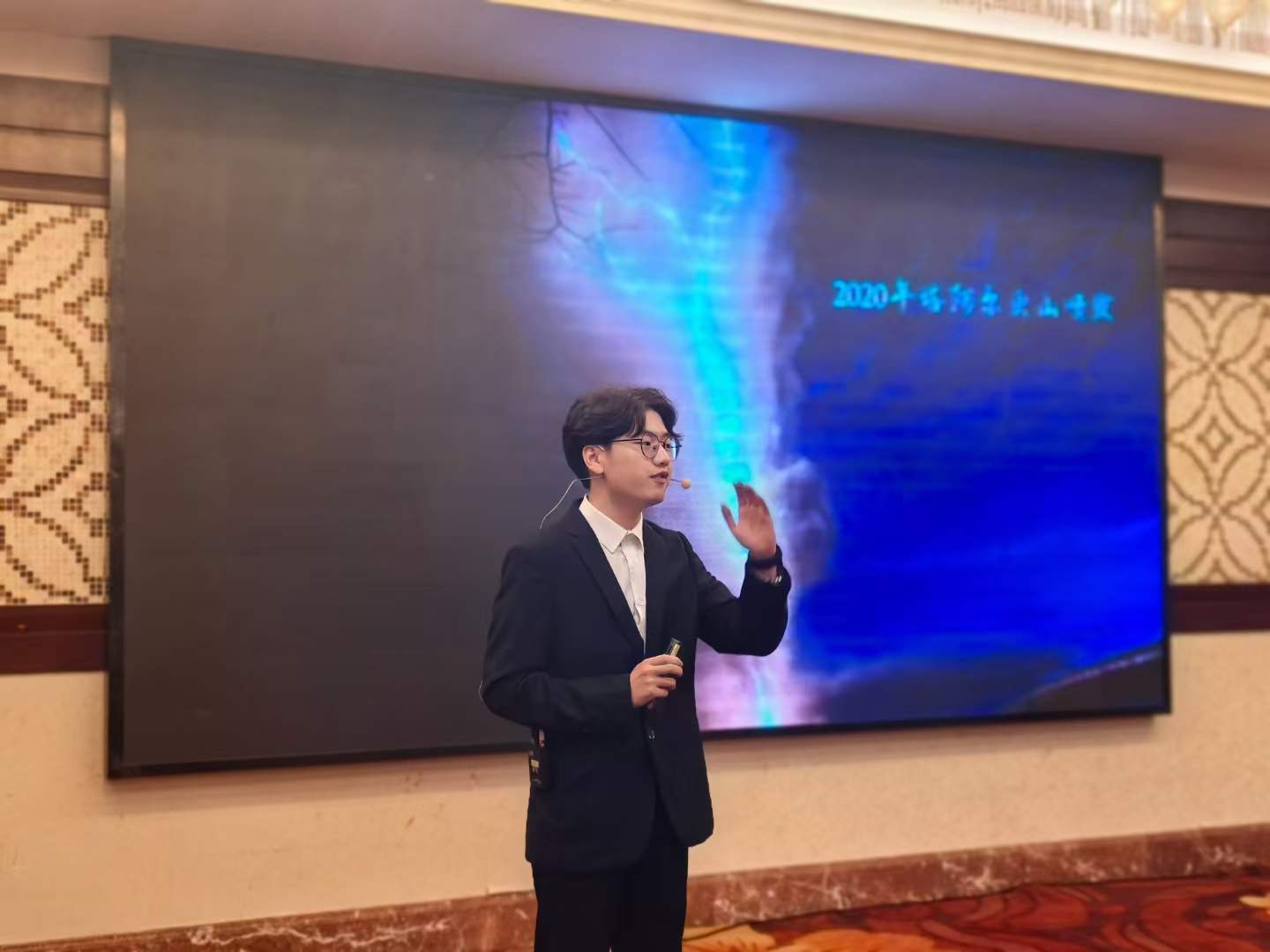 0f0391df8344ec93f863b00175868b79